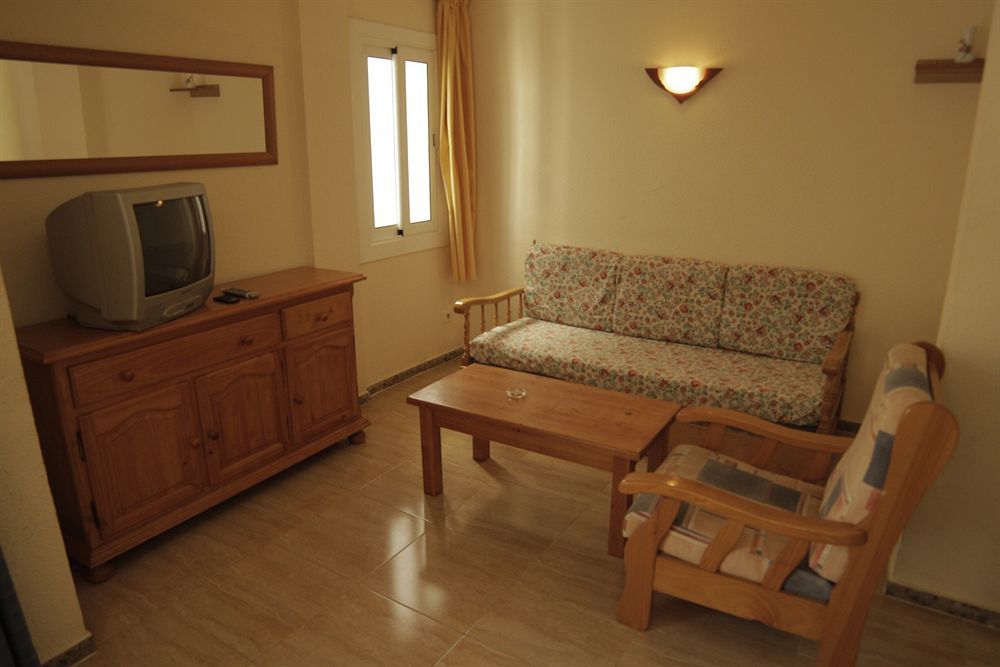 Apartaments Ar Easy Borodin โยเรตเดมาร์ ภายนอก รูปภาพ