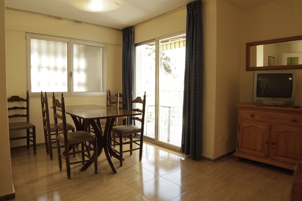 Apartaments Ar Easy Borodin โยเรตเดมาร์ ภายนอก รูปภาพ